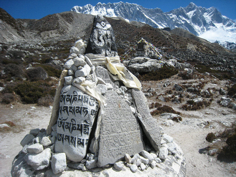 ../trek_apres_Baruntse092.jpg