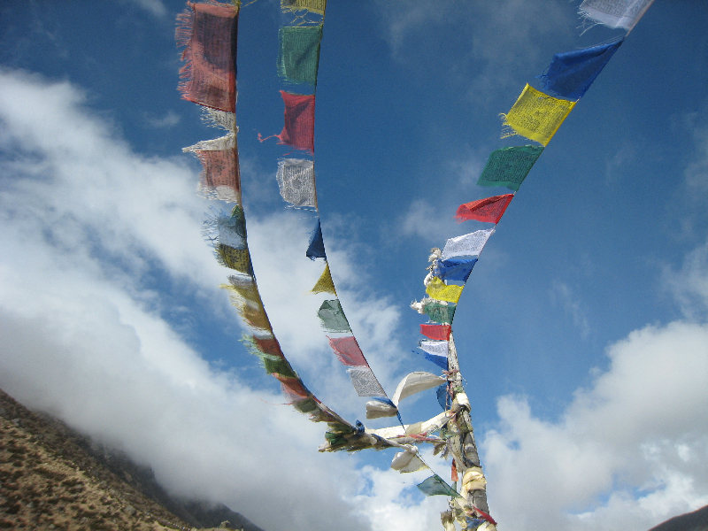 ../trek_apres_Baruntse101.jpg