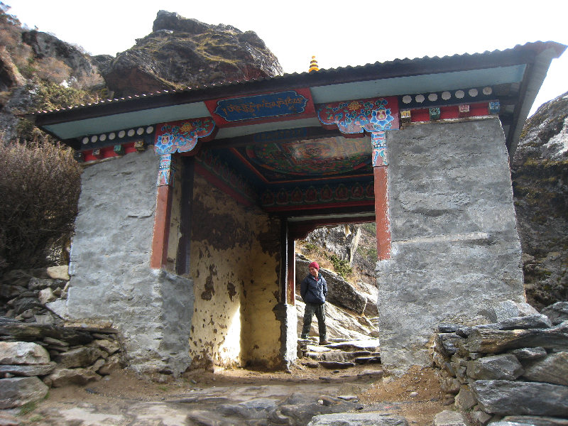 ../trek_apres_Baruntse126.jpg