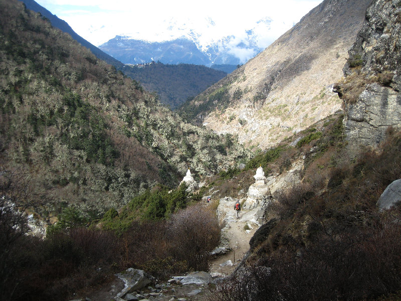 ../trek_apres_Baruntse127.jpg