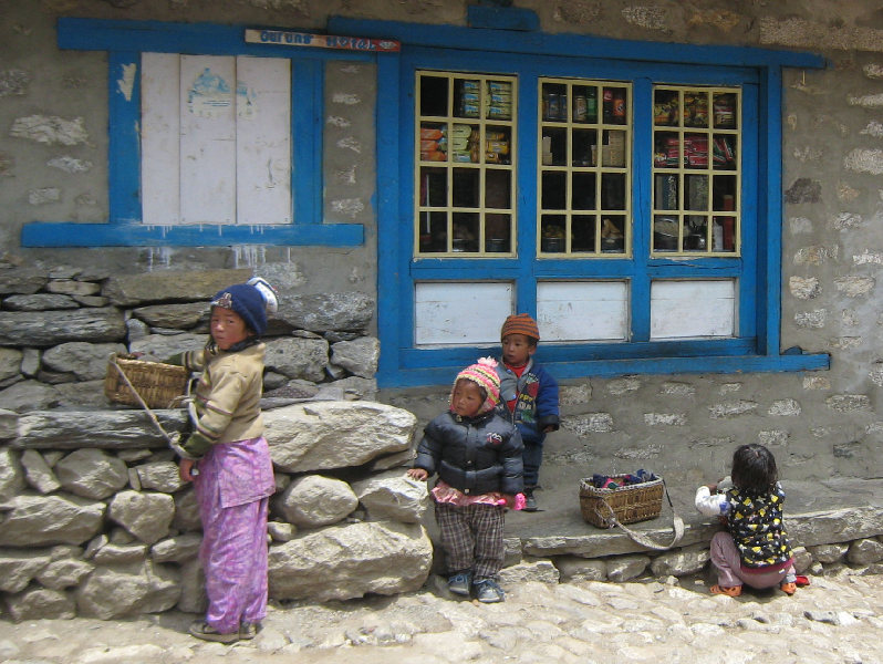 ../trek_apres_Baruntse152.jpg