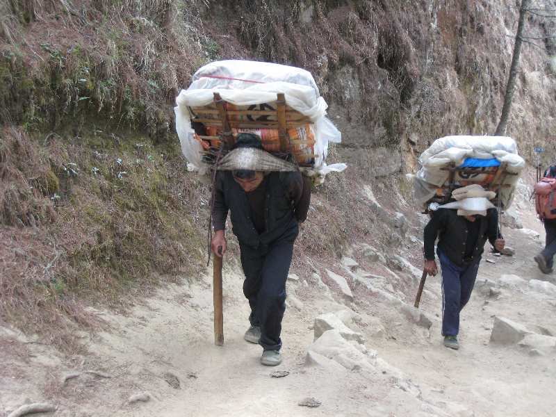 ../trek_apres_Baruntse172.jpg